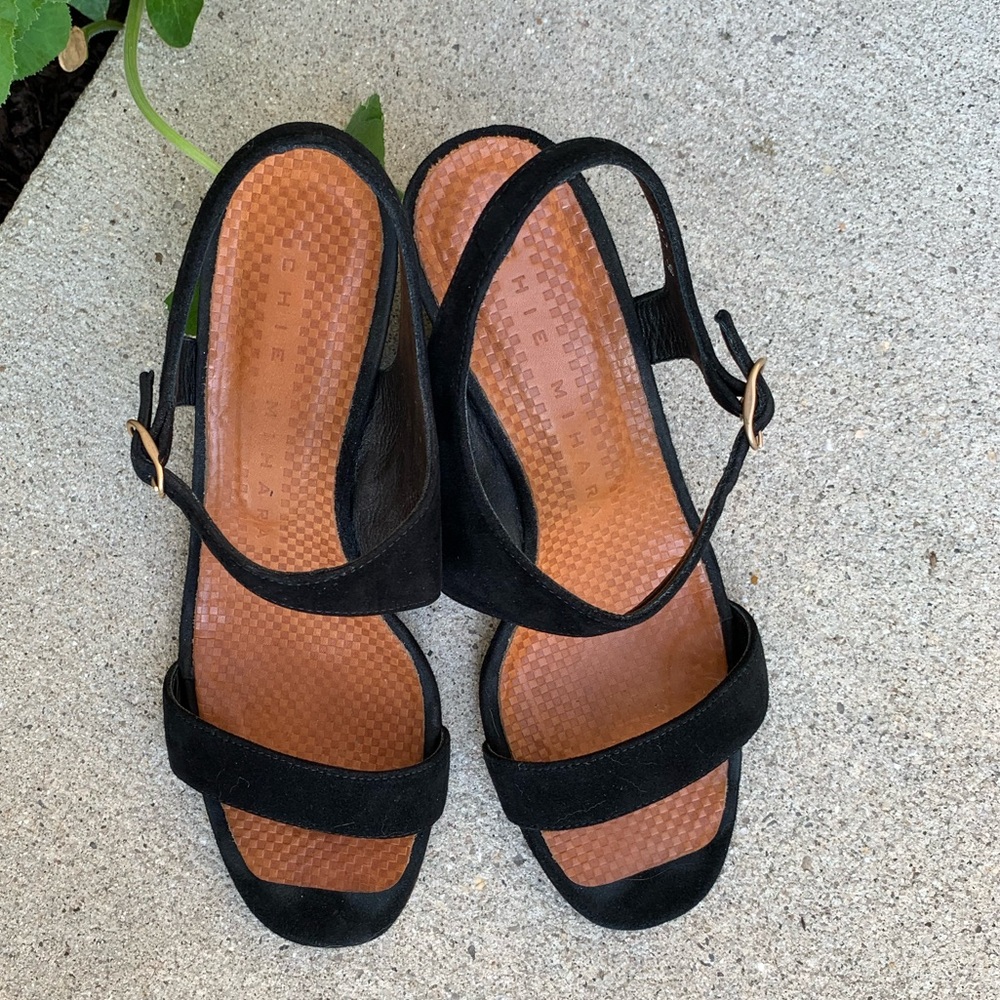 Chie Mihara Suede Sandals 👡